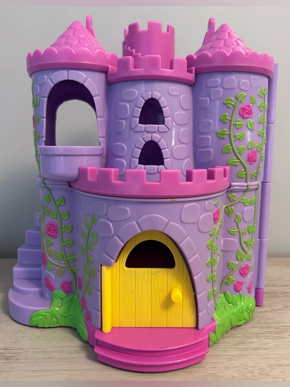 Fisher-Price Dora the Explorer "Let's Go Adventure" Fairytale Castle